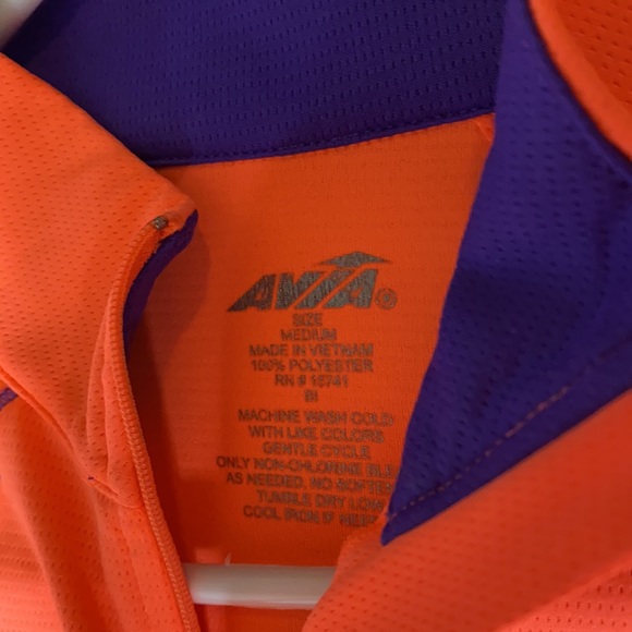 Athletic pullover - Picture 2 of 3